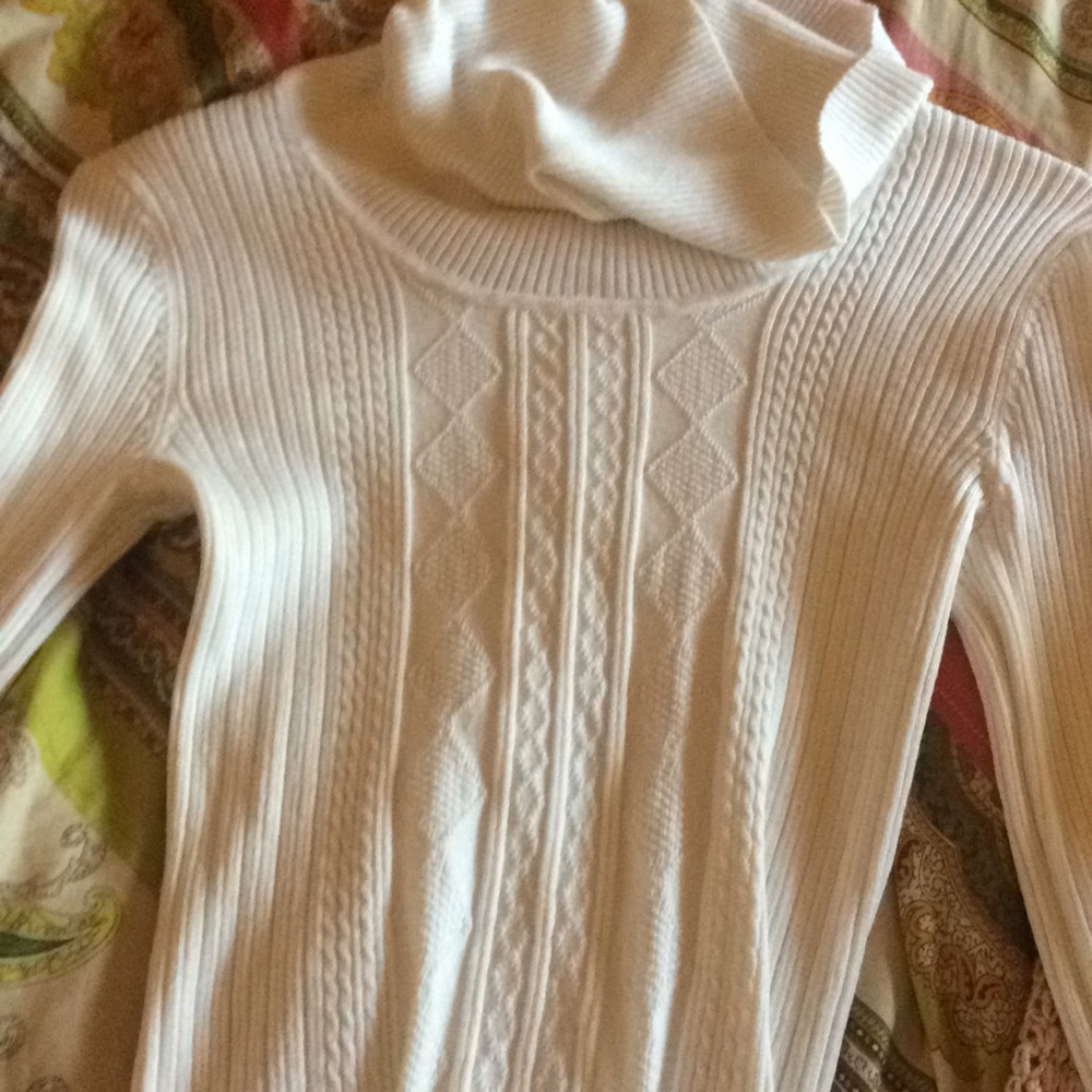 White turtle neck